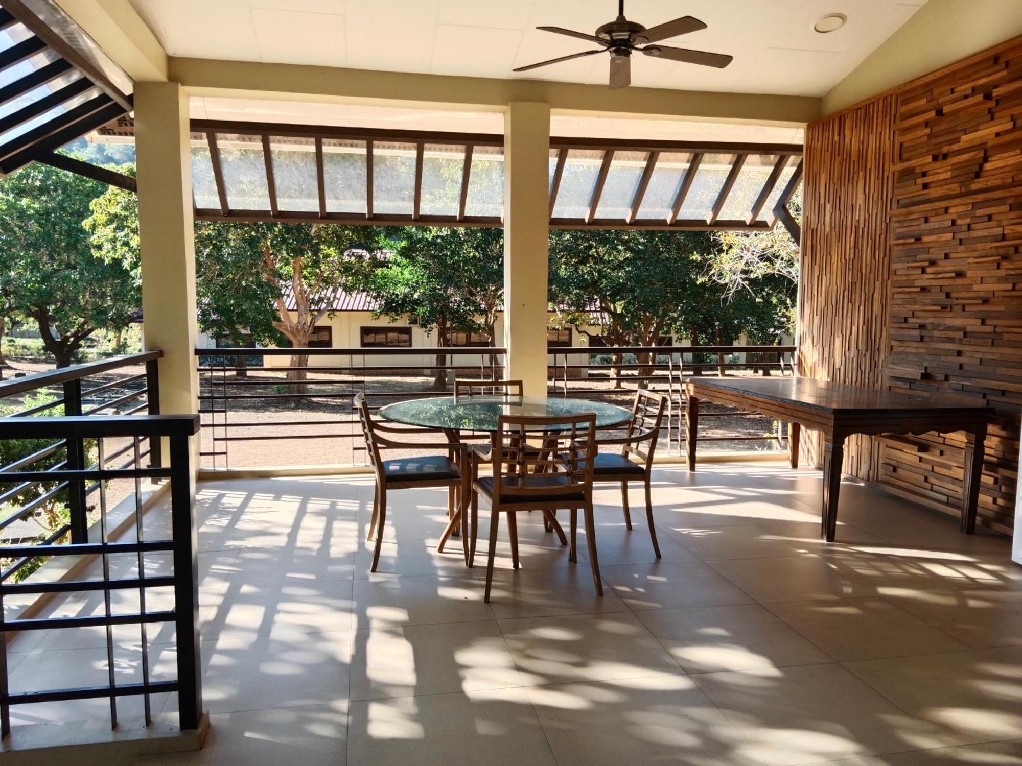 Villa Marilyn Resort And Hotel Coron Exteriör bild